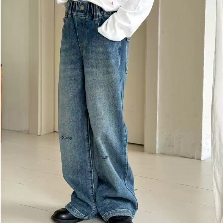 女童秋装新款直筒牛仔裤儿童洋气百搭潮款春秋休闲裤女孩宽松长裤
