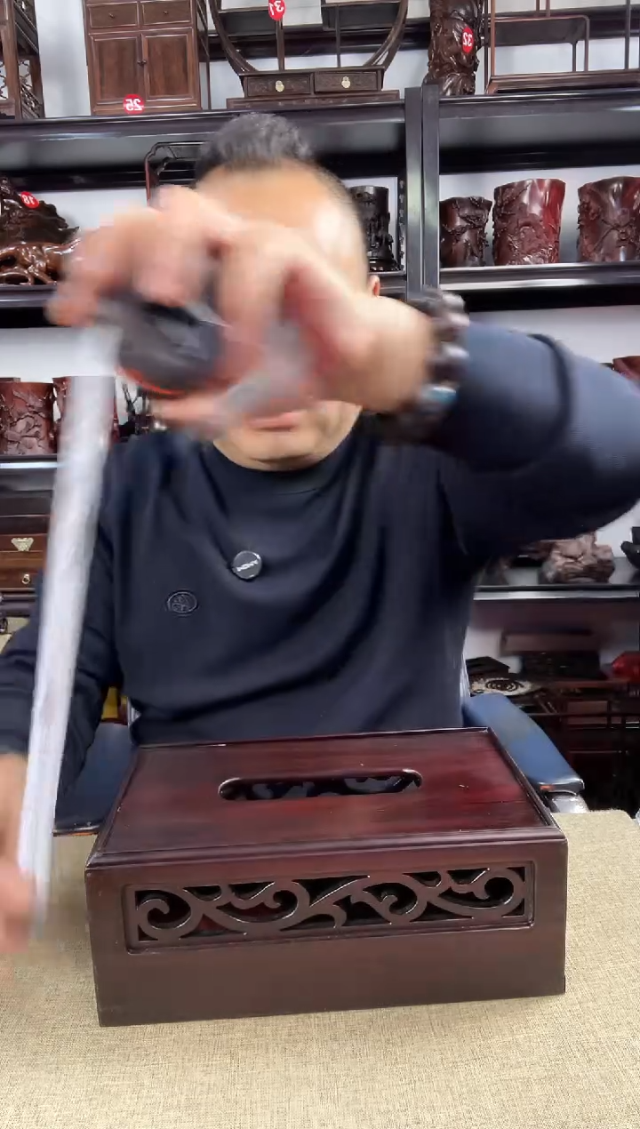 木老李红木工艺品711瑕疵