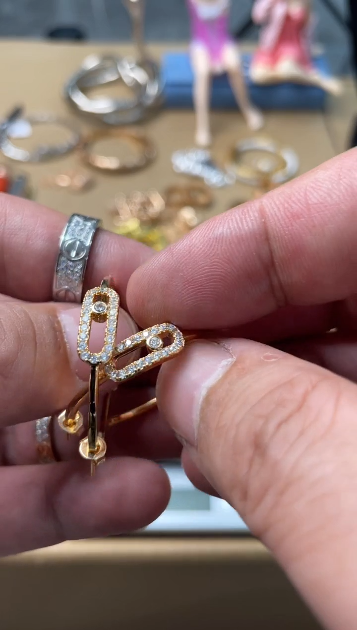 瓷片嘉荣当康大姐fu的总铺