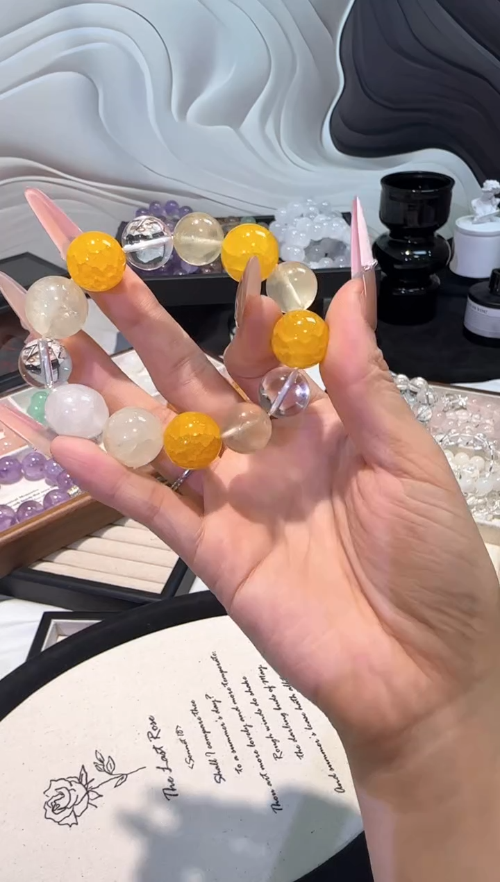 水晶手串未镶嵌多宝