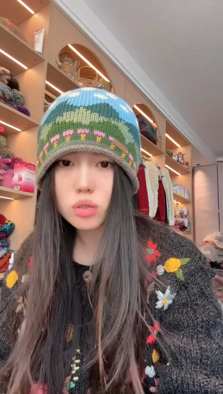 羊毛蓝天白云帽 