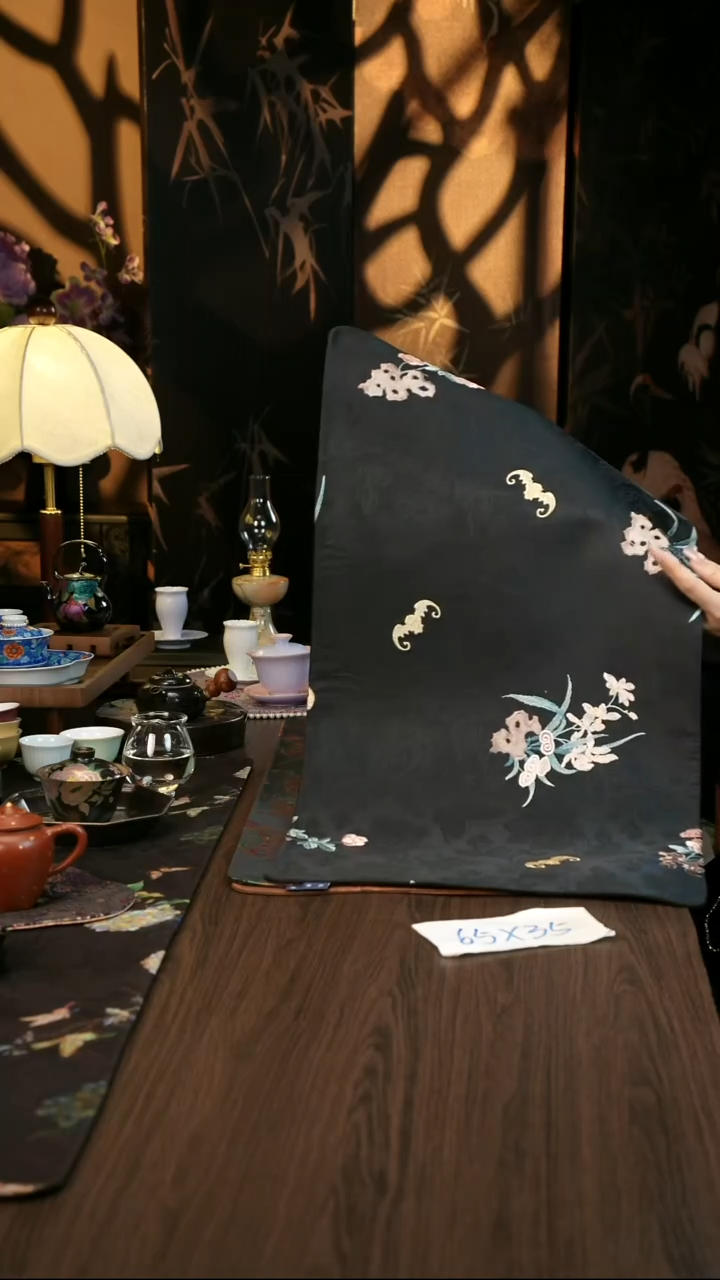 香云纱           茶席