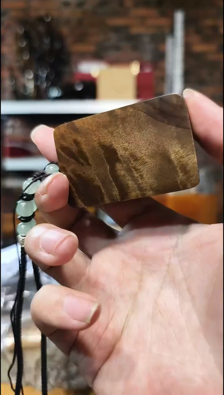 金丝楠无事牌脖挂