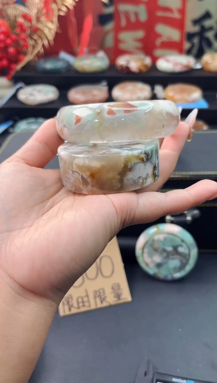 【闪购商品】石英质玉手镯未镶嵌赠送镯心（61圈口）