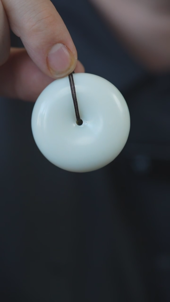 颈饰未镶嵌和田玉平安扣