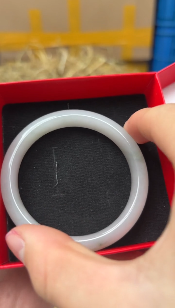 未镶嵌手镯石英质玉T-1645