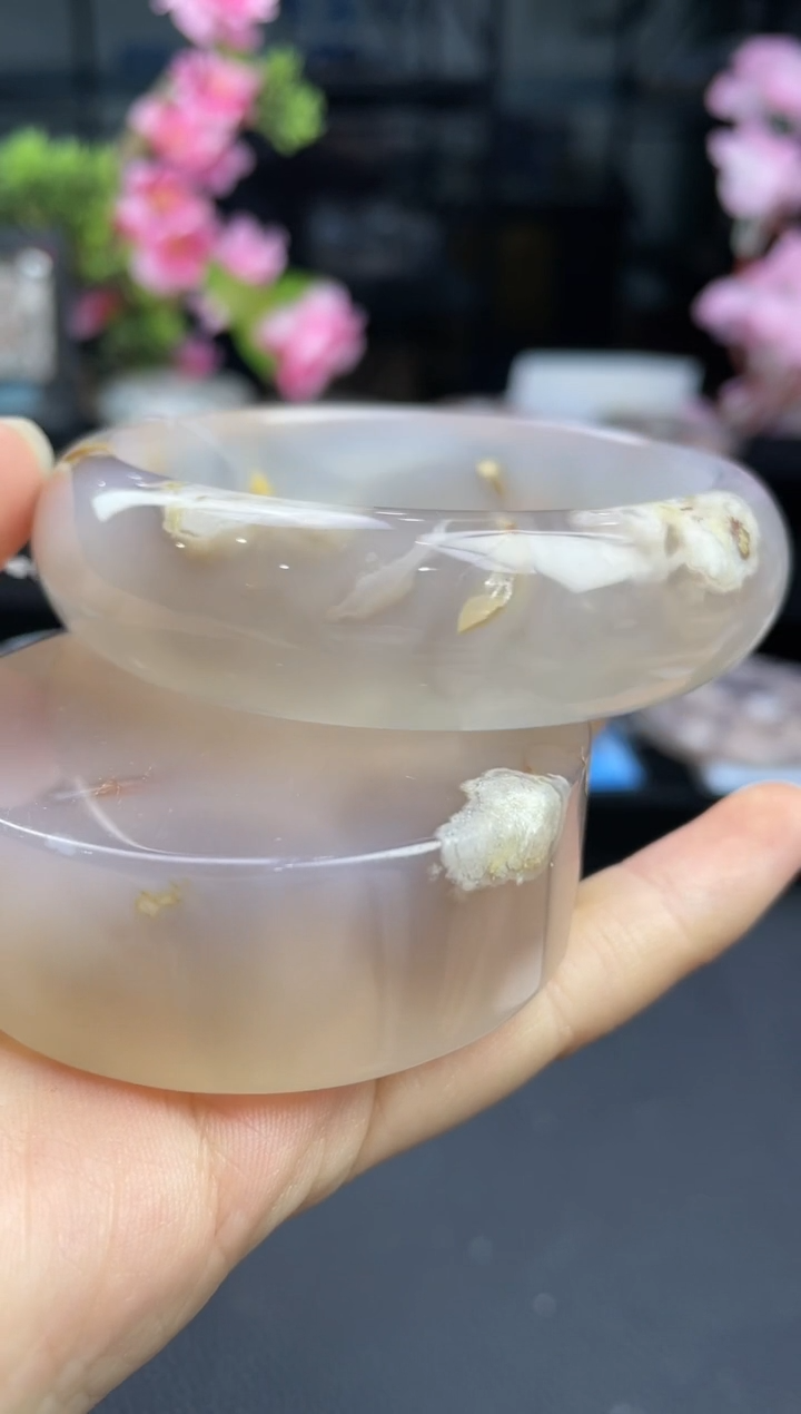 【闪购商品】石英质玉手镯未镶嵌59/193