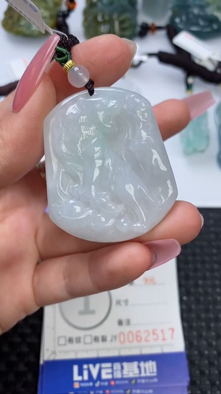 【闪购商品】翡翠颈饰未镶嵌111111111111111