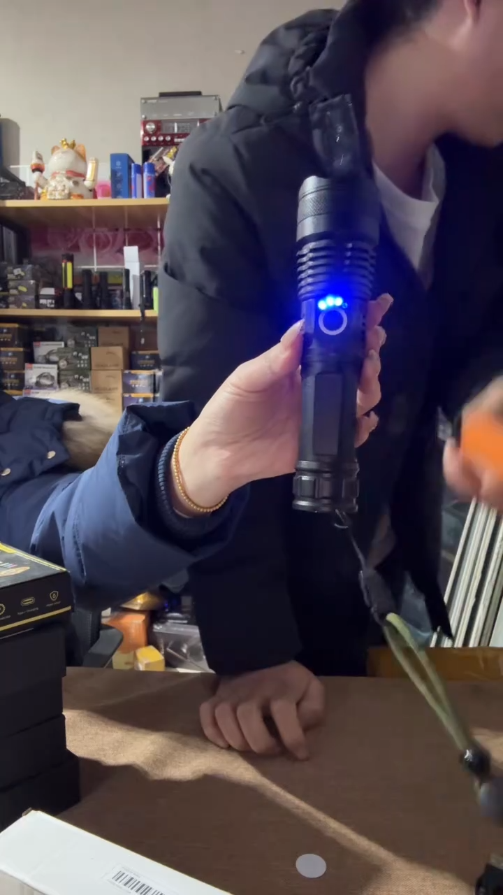 合金p50灯珠带26650电池一套