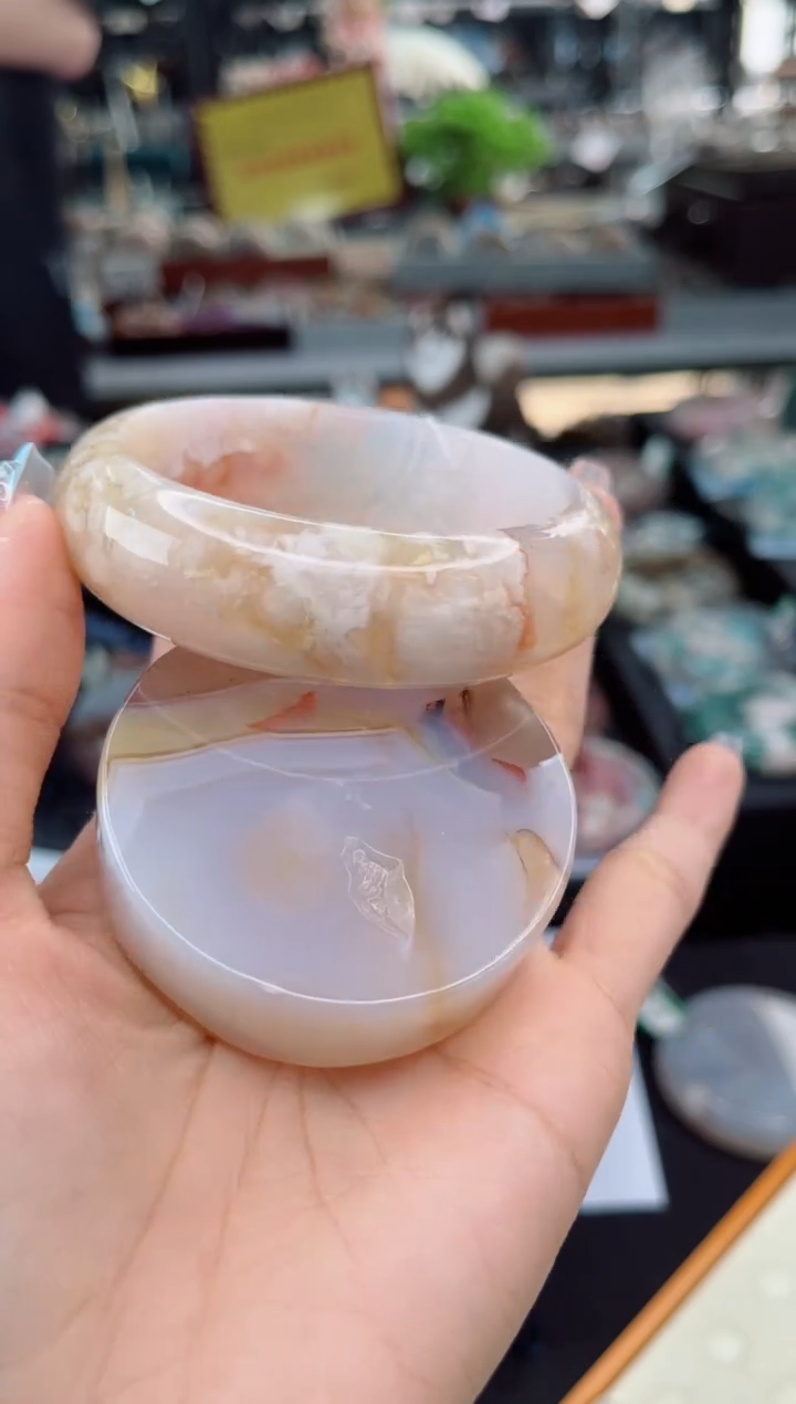 【闪购商品】石英质玉手镯未镶嵌60圈口（赠品镯心）3176085