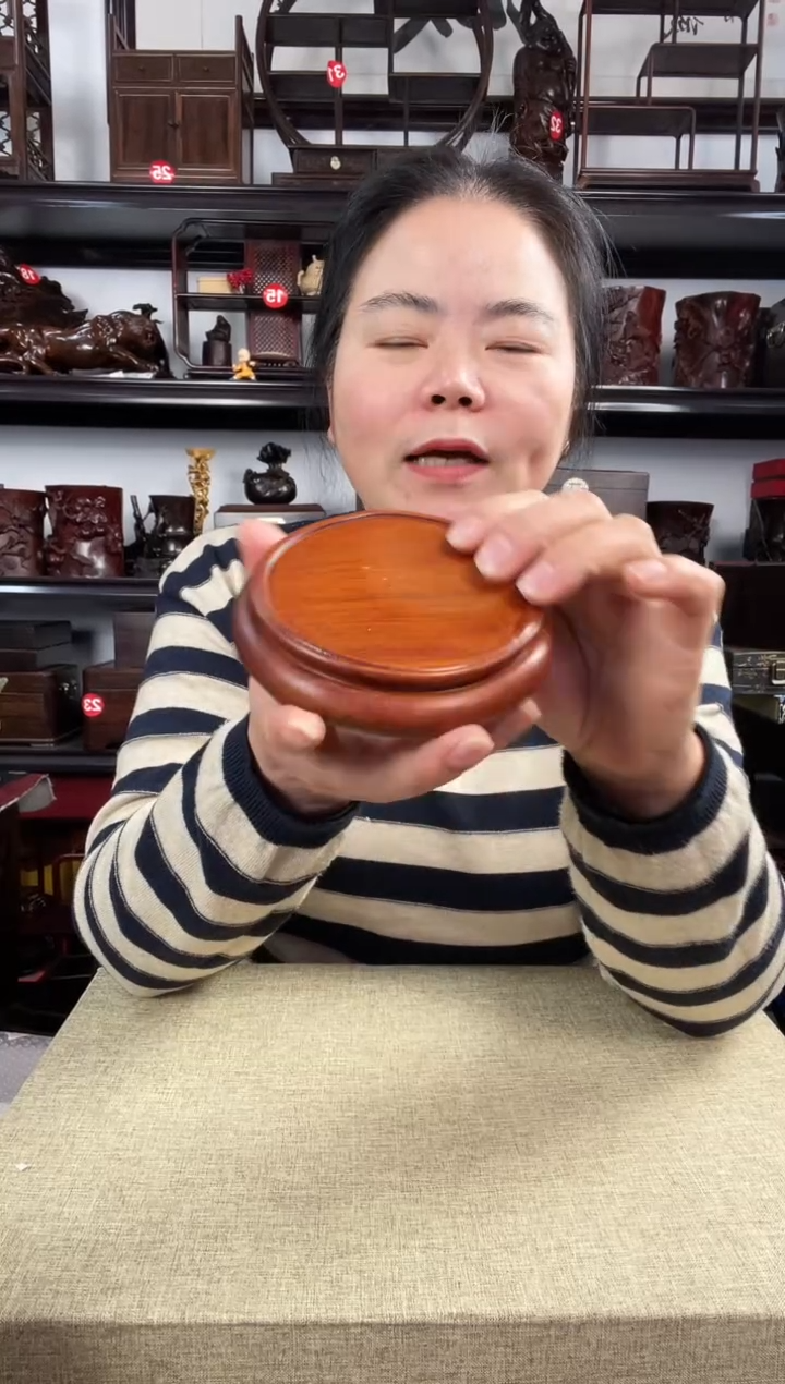 木黄新圆老李红木工艺品