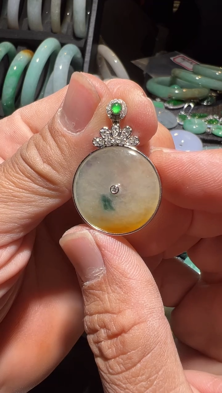 颈饰9K金镶嵌翡翠翡翠平安扣三彩