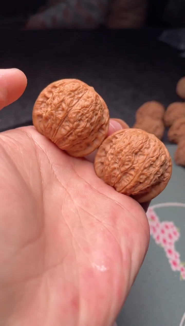 把件文玩核桃a280  血麒麟 37尺