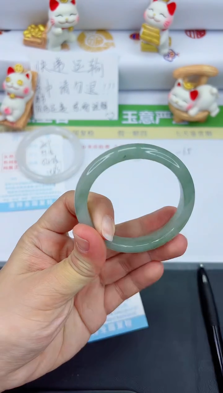 【闪购商品】石英质玉手镯未镶嵌310-54