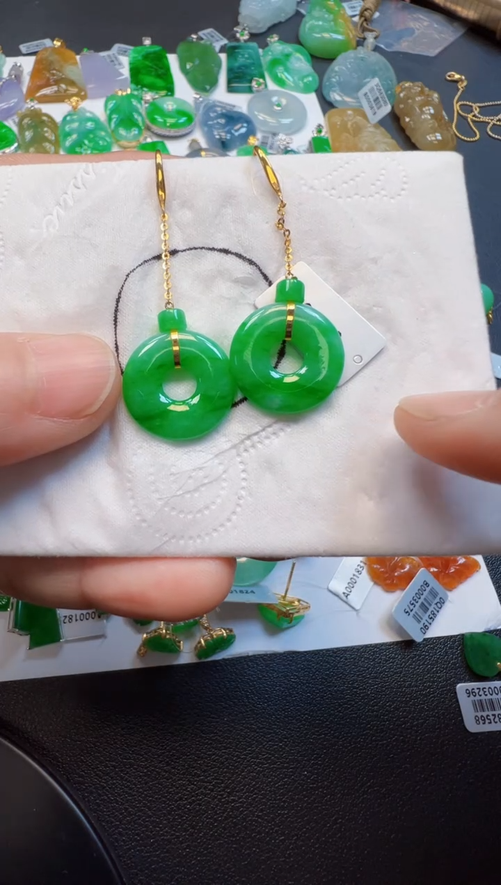 【闪购商品】翡翠耳饰18K金镶嵌4680元