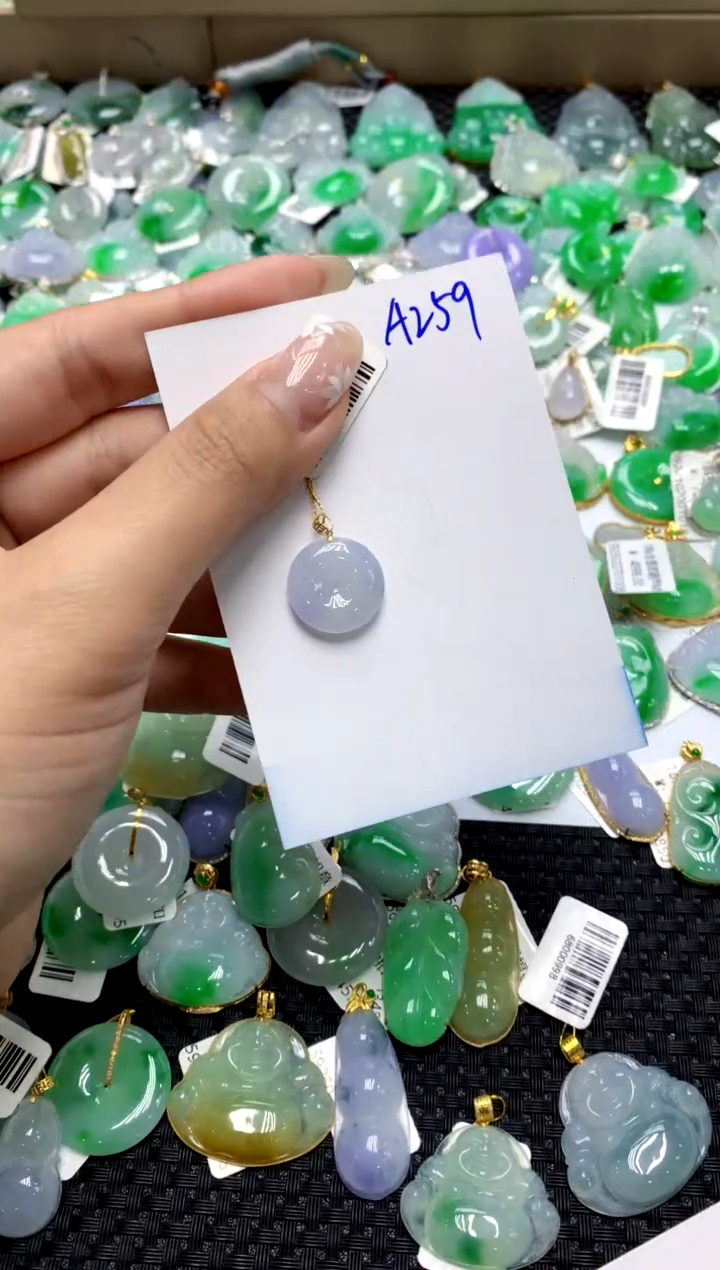 【闪购商品】翡翠颈饰18K金镶嵌1111111111111111