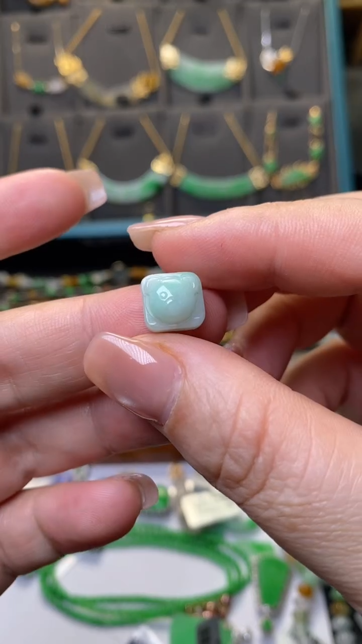 颈饰未镶嵌翡翠净货39337
