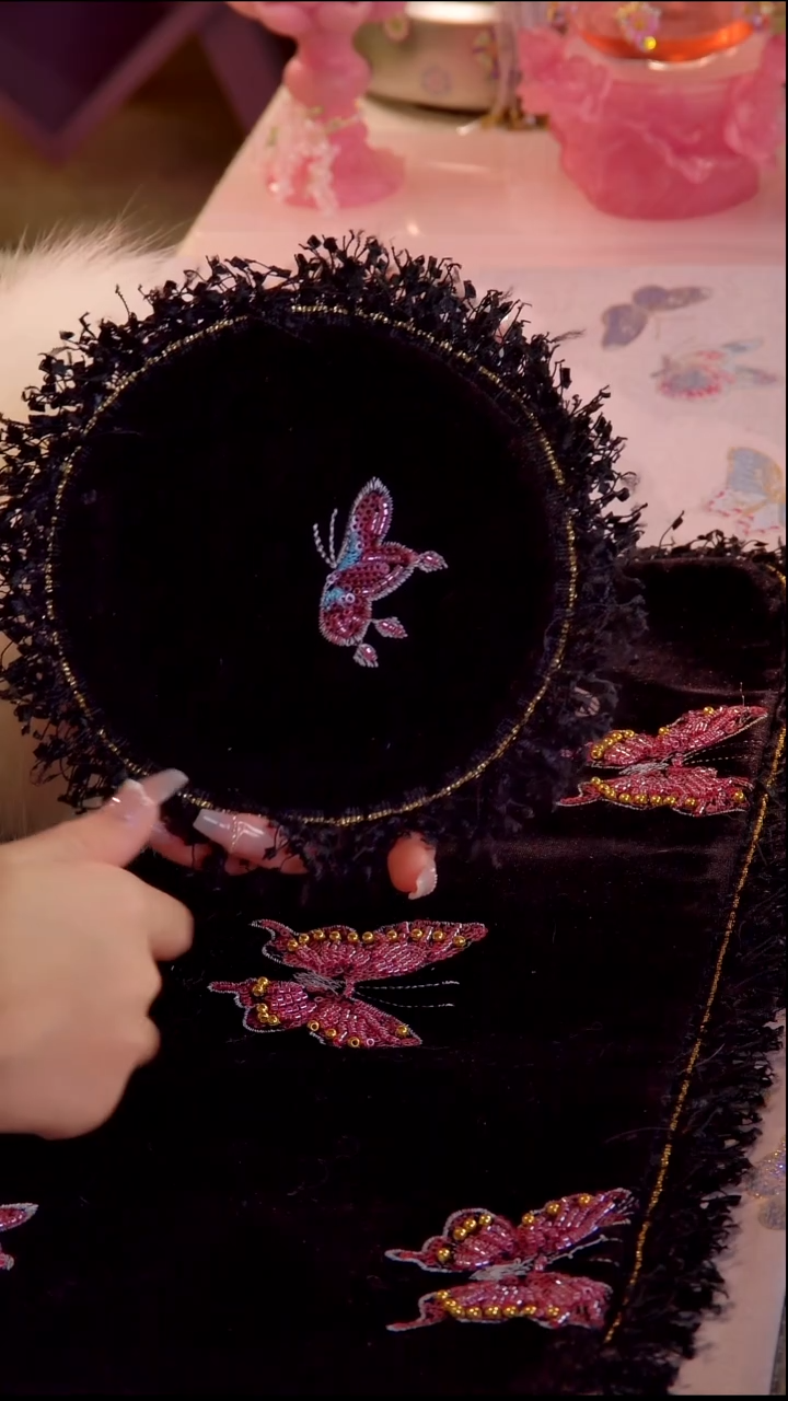 破茧成蝶 壶垫 杯垫 如图