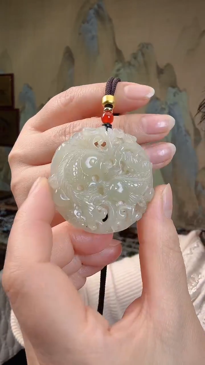 颈饰未镶嵌和田玉.