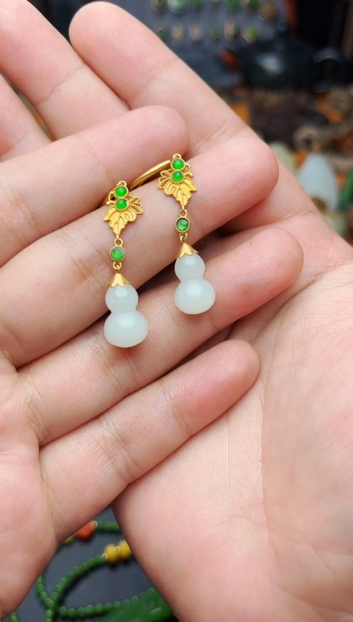 【闪购商品】和田玉耳饰18K金镶嵌葫芦