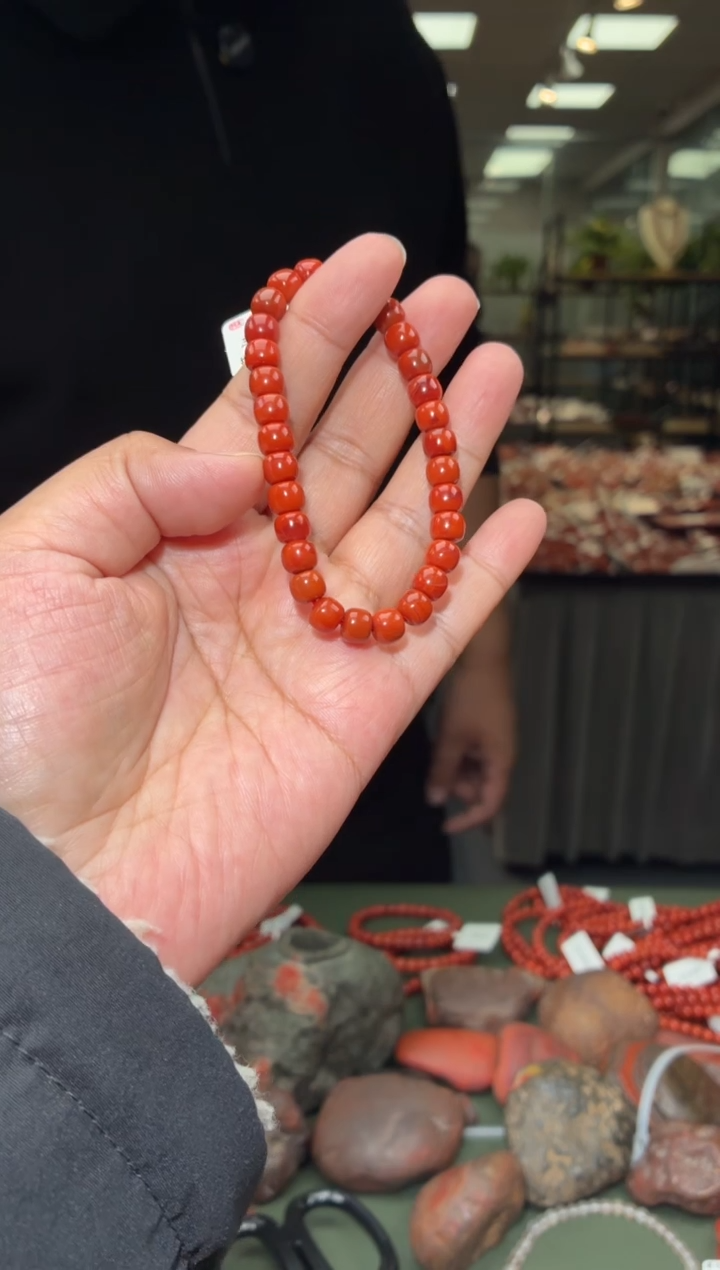 未镶嵌手串南红玛瑙单圈手串一条约7mm多样性发货