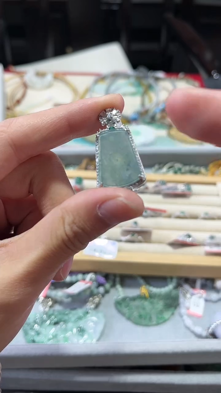 颈饰未镶嵌翡翠翡翠无事牌吊坠