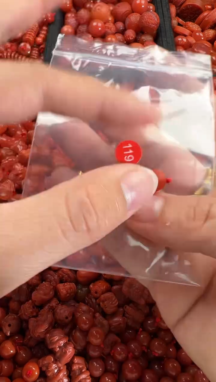 【闪购商品】南红玛瑙颈饰未镶嵌1