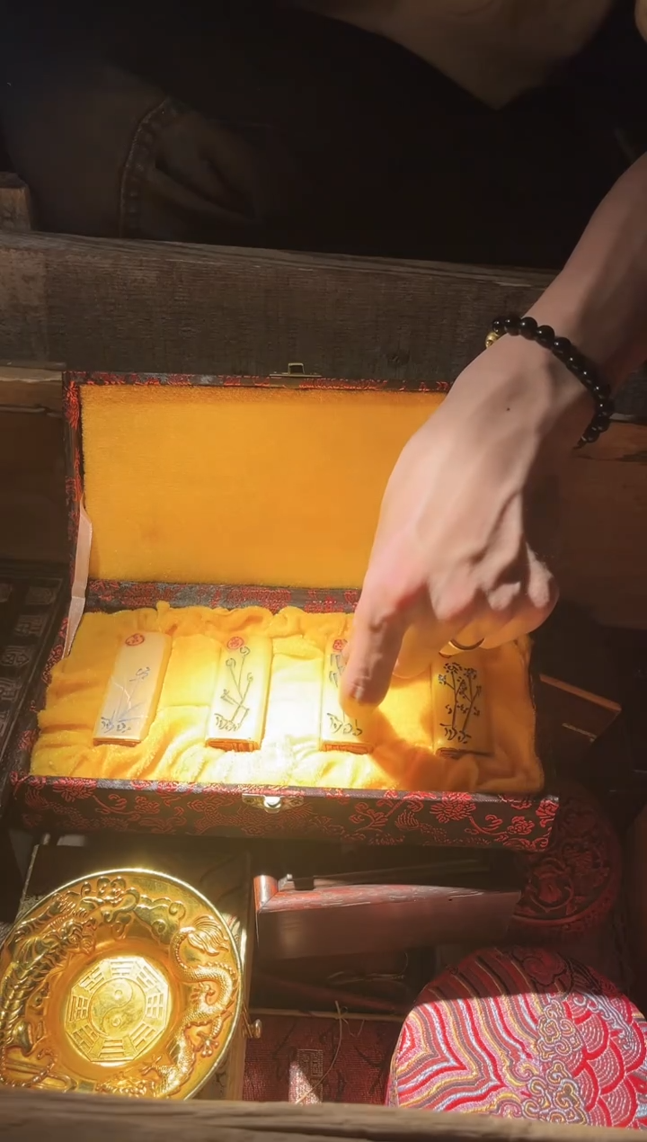 【闪购商品】【闪购商品】梅兰竹菊四个一套
