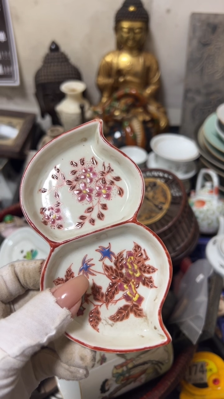 陶瓷黑*小盘子，看好在拍