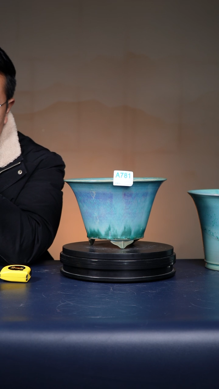 其他瓷A781号青绿釉云足盆   口22.5高14.5