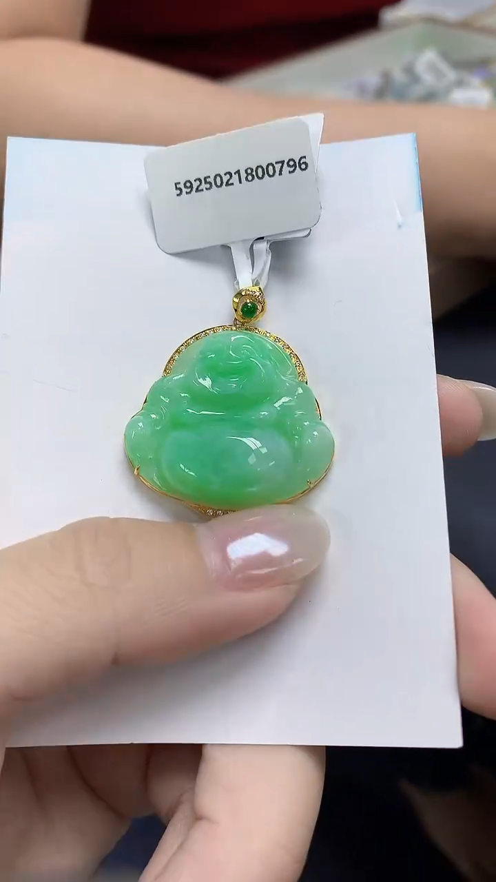 翡翠18K金镶嵌颈饰天然缅甸翡翠A货