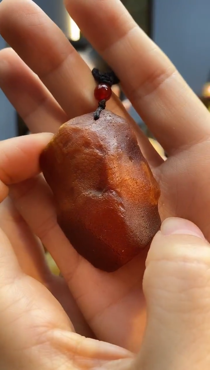 琥珀颈饰未镶嵌挂件