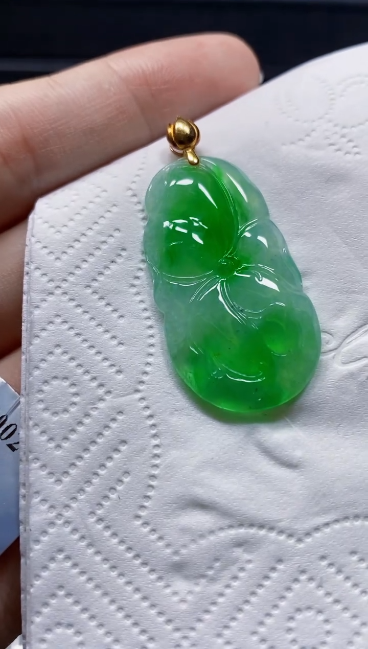 颈饰18K金镶嵌翡翠紫*荷叶