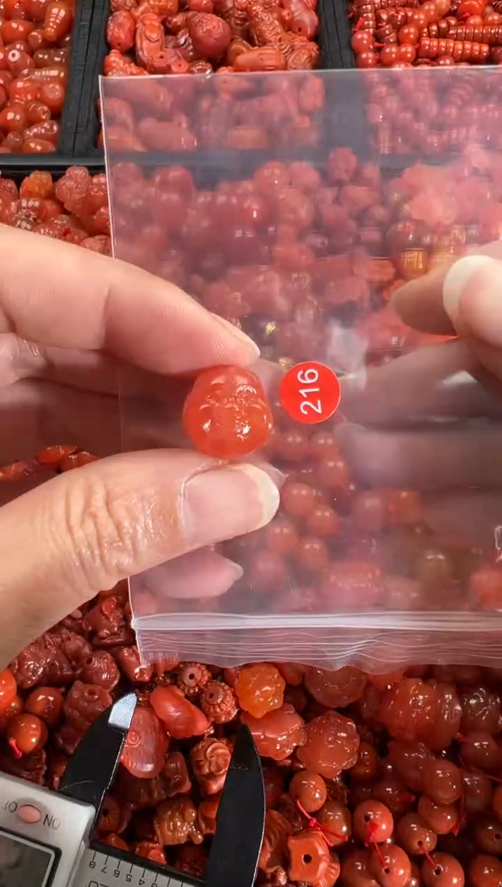 【闪购商品】南红玛瑙颈饰未镶嵌1