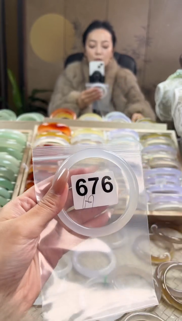 手镯玛瑙/玉髓未镶嵌676