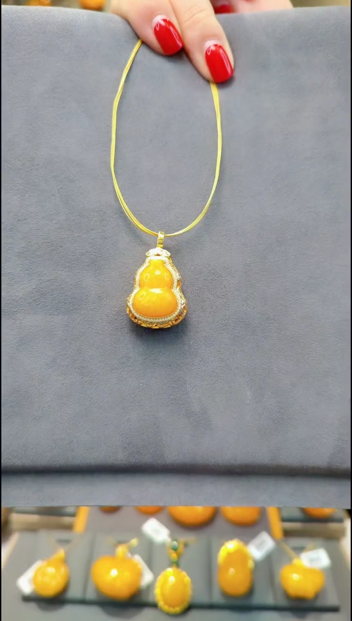 【闪购商品】蜜蜡颈饰银S925镀金镶嵌H094蜜蜡吊坠赠项圈