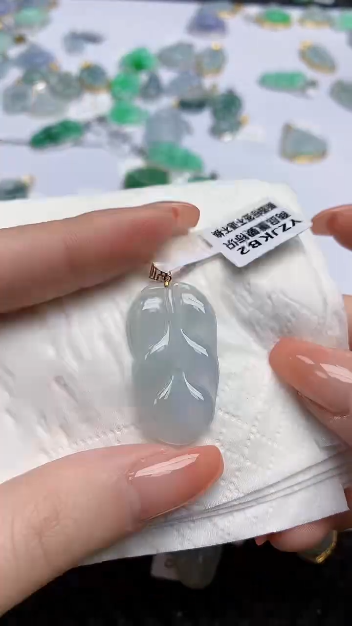 【闪购商品】翡翠颈饰18K金镶嵌天然翡翠A货