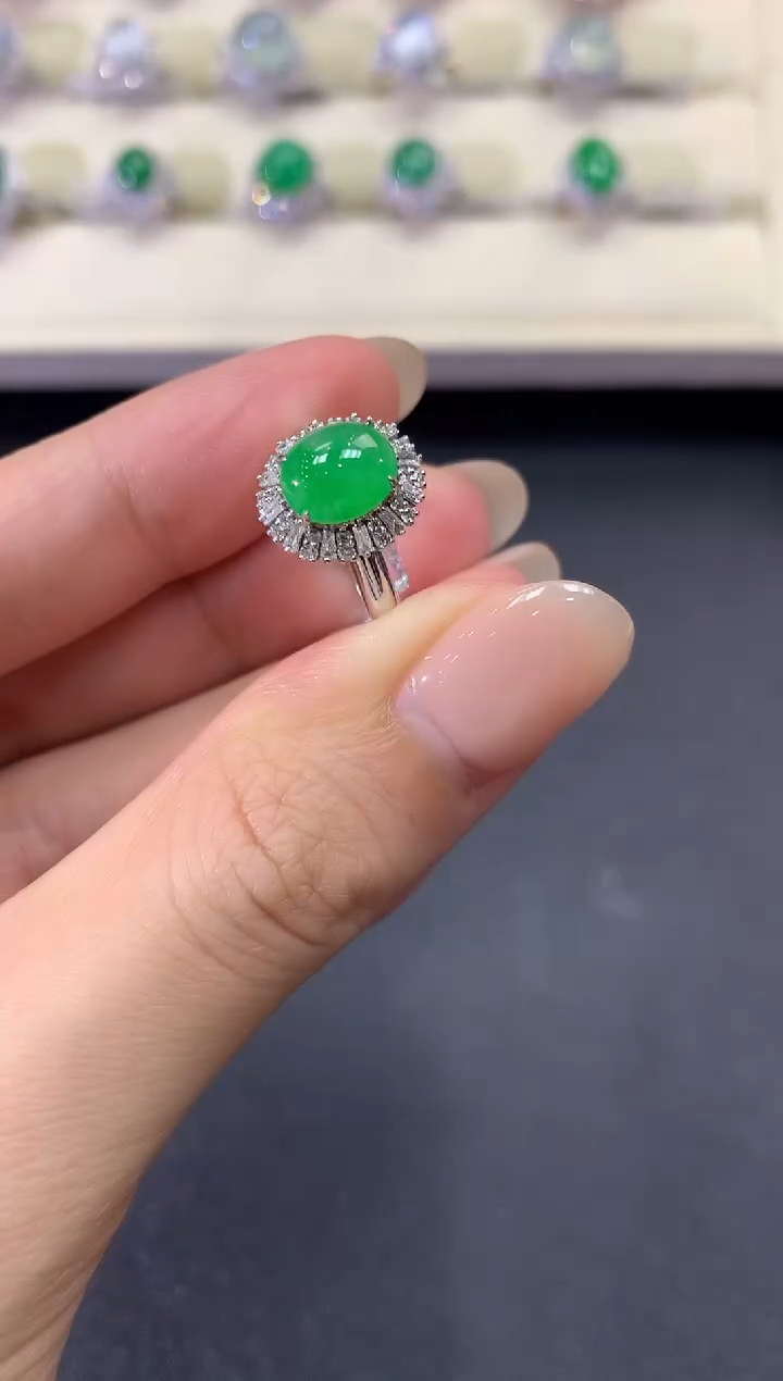 【闪购商品】翡翠戒指18K金镶嵌a64        