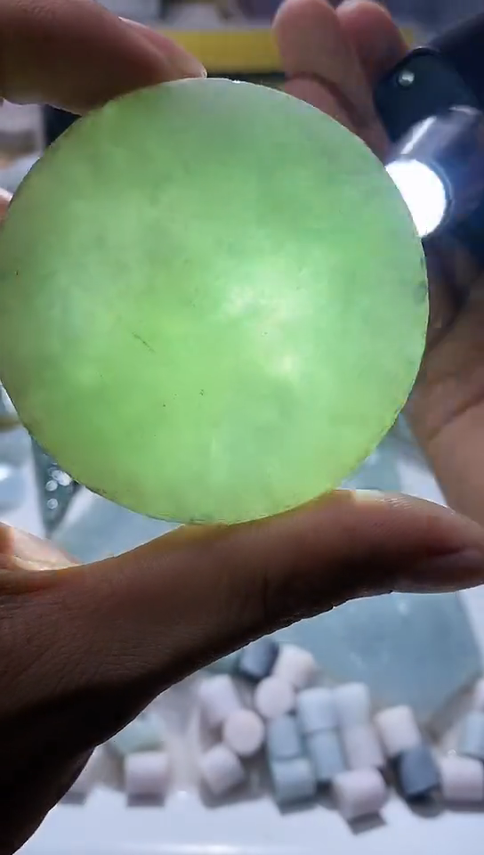 翡翠未镶嵌颈饰翡翠·075