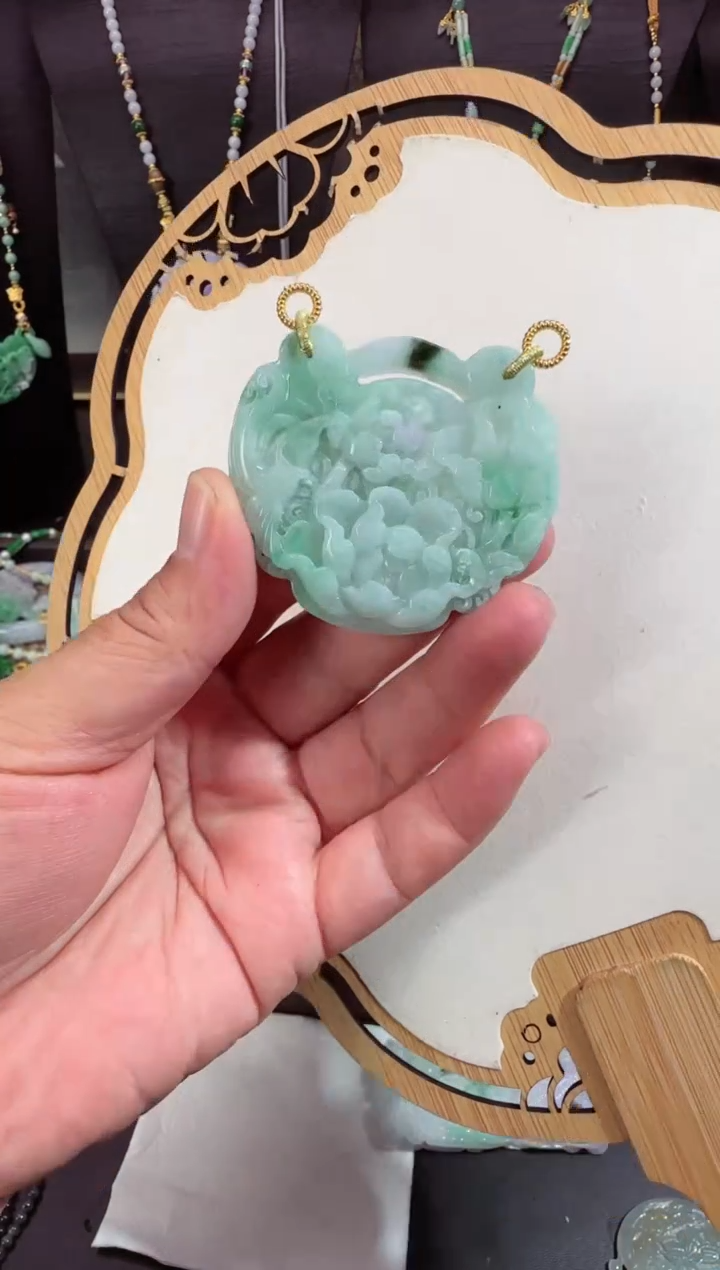 【闪购商品】翡翠颈饰未镶嵌拍照