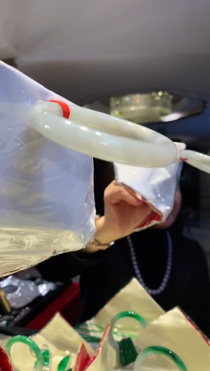 【闪购商品】翡翠手镯未镶嵌手镯