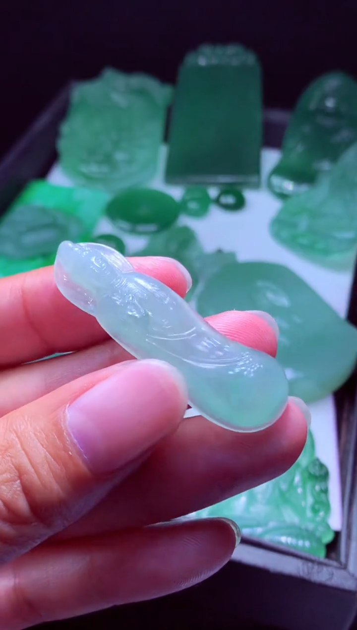 未镶嵌定制翡翠缘*阁天然翡翠A货 官方基地发货