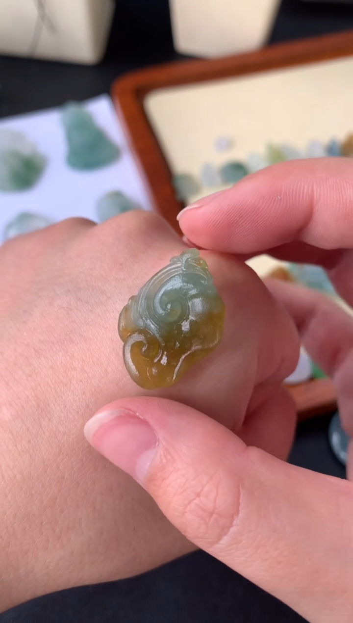 【闪购商品】定制翡翠未镶嵌翡翠