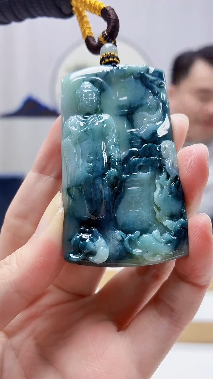 未镶嵌定制翡翠5060zm-毛货挂件95人物