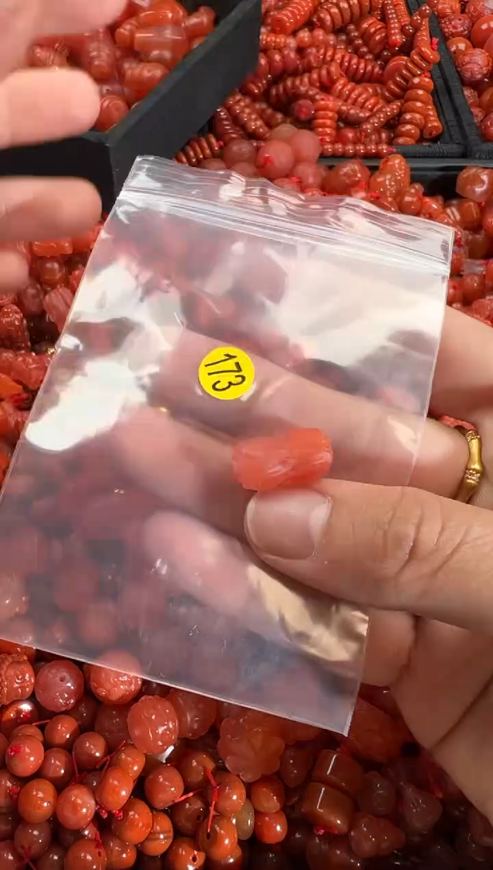 【闪购商品】南红玛瑙颈饰未镶嵌1