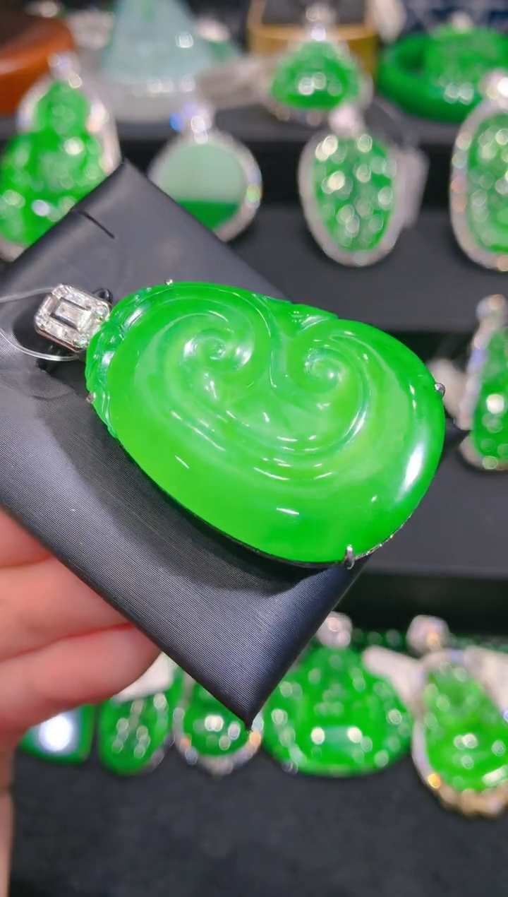 【闪购商品】翡翠颈饰银S925镶嵌39一季