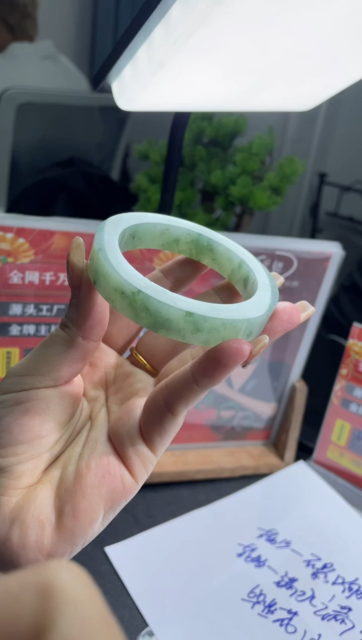 【闪购商品】定制翡翠手镯未镶嵌手镯DDQ/发一件