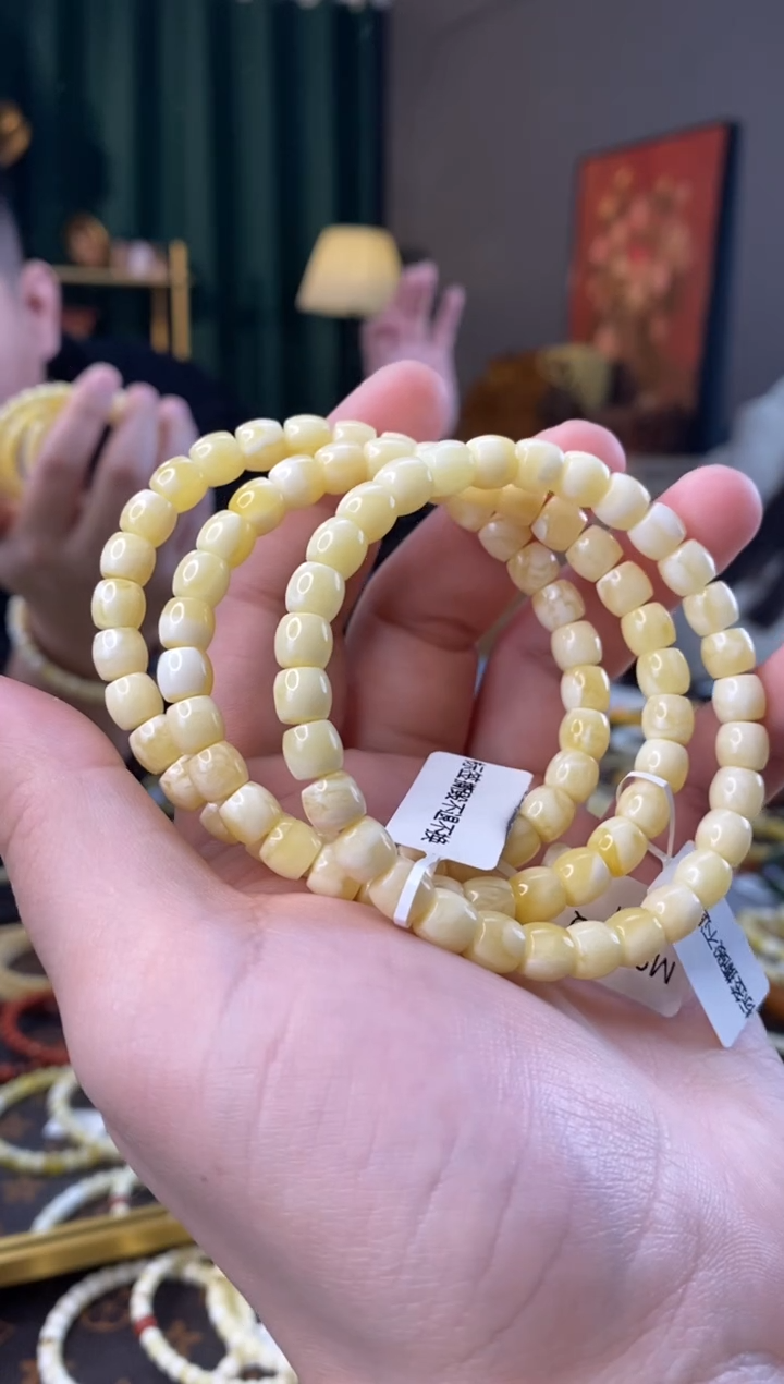 【闪购商品】蜜蜡手串未镶嵌7mm直切多样性发其一