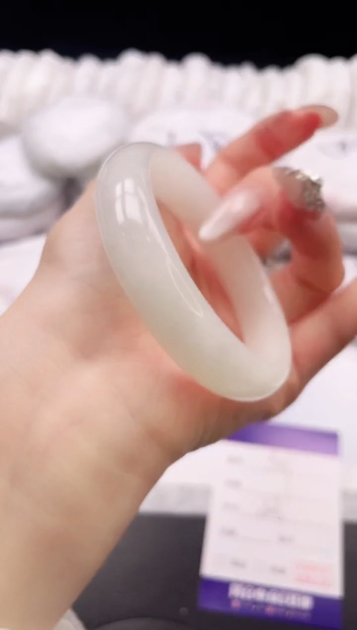 【闪购商品】和田玉手镯未镶嵌6K309-56