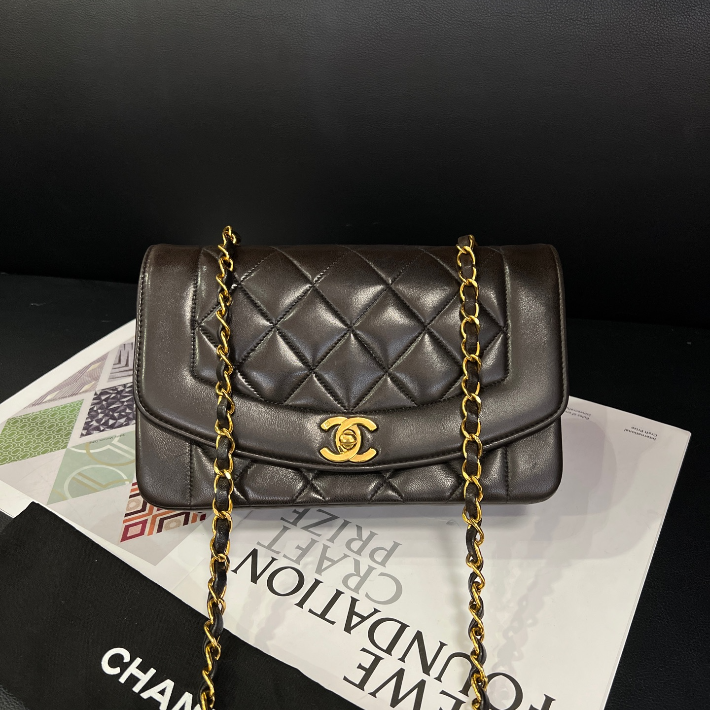 99新 Chanel/香奈儿 00P黑金老佛爷款戴妃cf有标无卡3开B5871